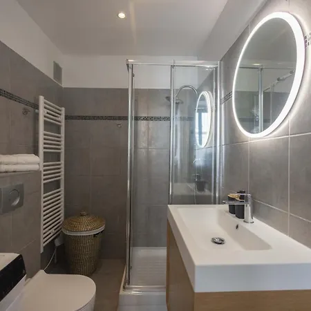 Apartment Splendide Et Idealement Situe Proche Du Palais. Cannes